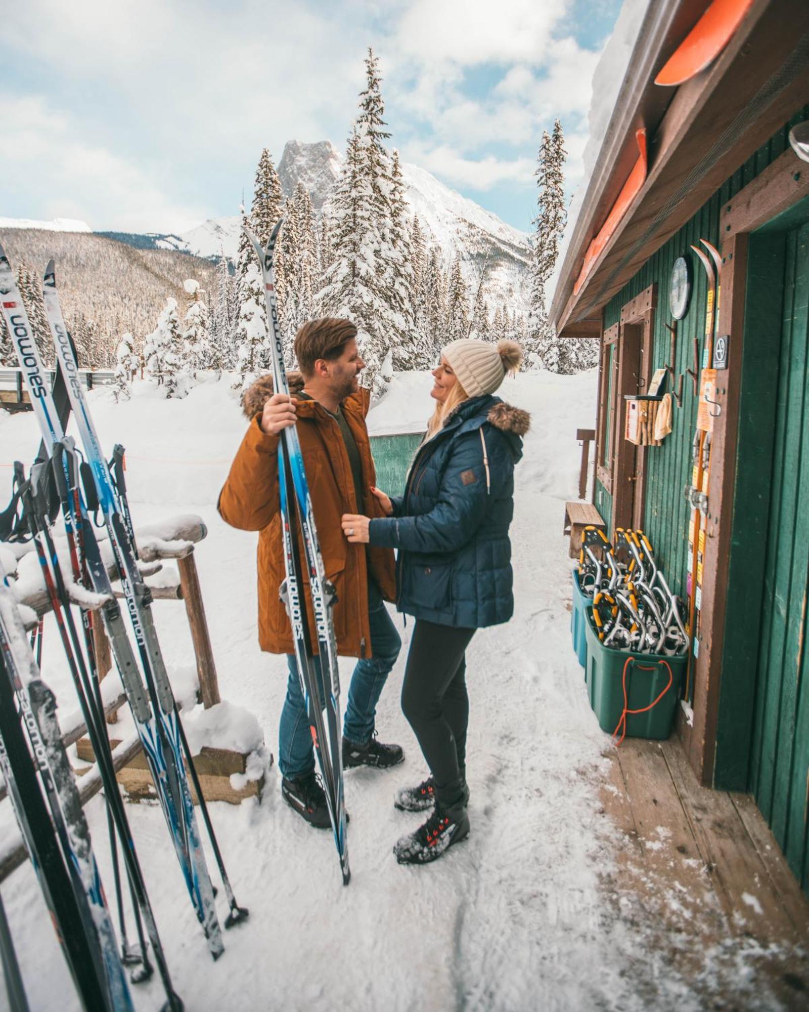 Emerald Lake Lodge Field Bagian luar foto